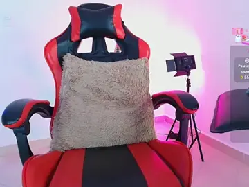 Stripchat Free Live Porn of Giraldo_cns