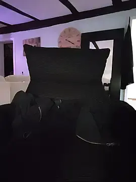 Stripchat Live Sex Cam of Smokaxhontas