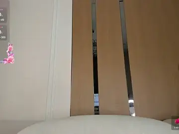 Stripchat Free Porn Cam of Zirael_swan