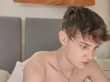 Stripchat Free Porn Cam of twinkyjd_