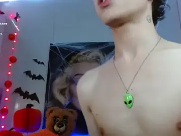 Stripchat Nude Webcam of maxiy_001