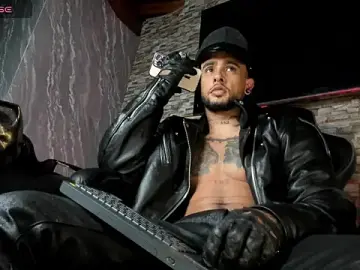 Stripchat Live Sex Cam of Seth_Owner