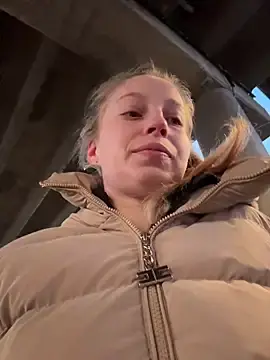 Stripchat Live Sex Cam of Mrs_Mr_007