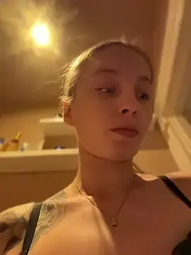 Stripchat Live Sex Cam of Mrs_Mr_007