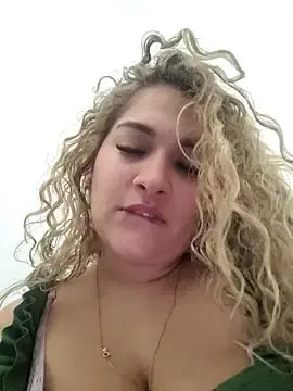 Stripchat Free Porn Cam of Sara_smiiith211