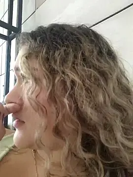 Stripchat Live Porn of Sara_smiiith211