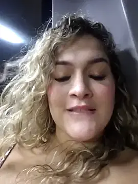 Stripchat Free Porn Cam of Sara_smiiith211