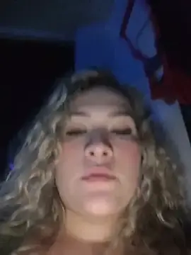 Stripchat Free Porn Cam of Sara_smiiith211