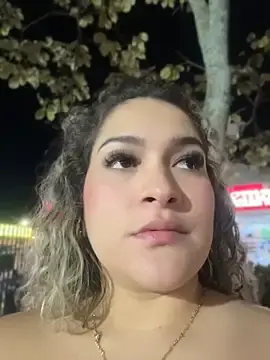 Stripchat Free Porn Cam of Sara_smiiith211