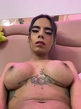 Stripchat Sex Cam of DanielaTsDom