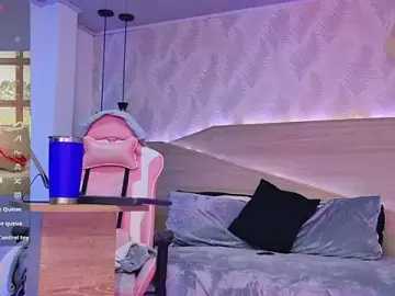 Stripchat Free Porn Cam of kylliefox_