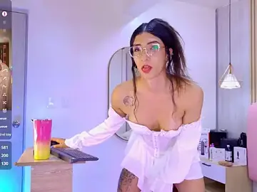 Stripchat Live Sex Cam of kylliefox_