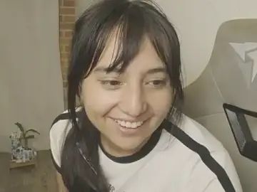 Stripchat Free Porn Cam of EmmitaGarcia