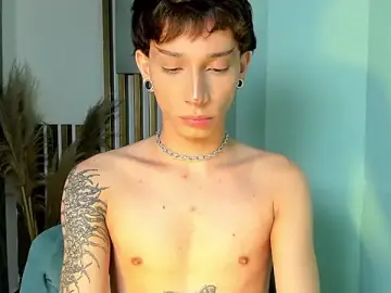 Stripchat Free Porn Cam of AndyWiilliams