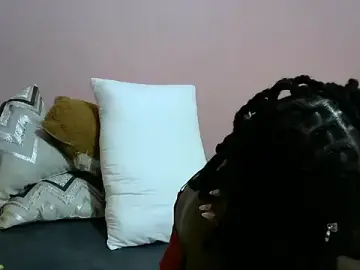 Stripchat Live Sex Cam of Ms_bunny88