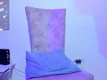 Stripchat Nude Webcam of Camila_Coxx