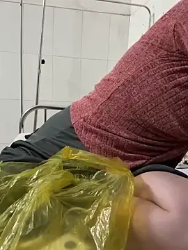 Stripchat Best live sex cam show of Emily-Nguyen