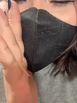 Stripchat Sex Cam of Emily-Nguyen