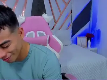 Stripchat Adult Webcam of Alejandro_karter18