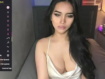 Stripchat Nude Webcam of PrettyYoungHugeCockTS