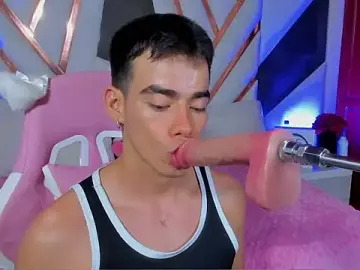 Stripchat Free Porn Cam of its_liam18