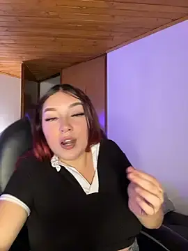 Stripchat Adult Webcams of Karen18_boobs