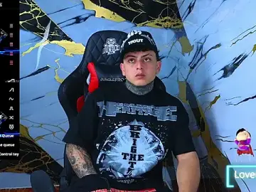 Stripchat Adult Webcam of Kevin22_222