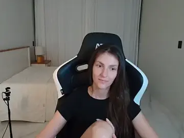 Stripchat Live Sex Cam of upssnowy