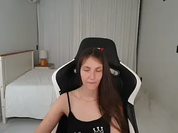 Stripchat Free Porn Cam of upssnowy