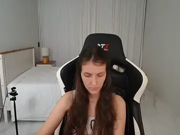 Stripchat Free Porn Cam of upssnowy