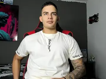 Stripchat Free Porn Cam of jacob_firexx