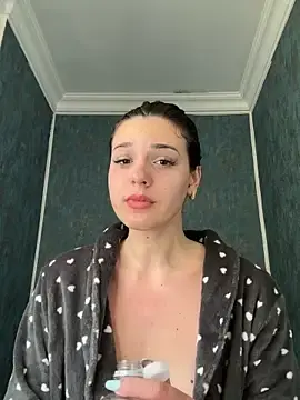 Stripchat Nude Webcam of RedAssHottie