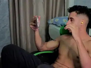 Stripchat Nude Webcam of Daiki_Jack