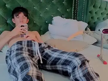Stripchat Watch Live Sex Cams of Levii_Ackermann
