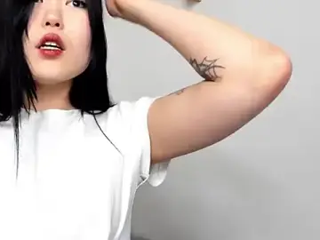 Stripchat Free Live Porn of miraqqwerty