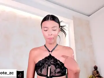 Stripchat Watch Live Sex Cams of Charlote_zc