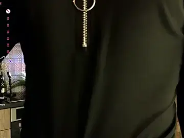 Stripchat Sex Cam of DebiHenks