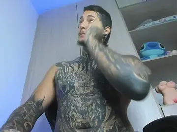 Stripchat Live Sex Cam of JAXXXONHERD