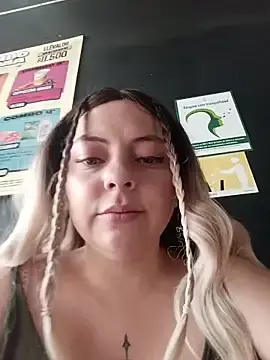 Stripchat Free Porn Cam of madelaine-