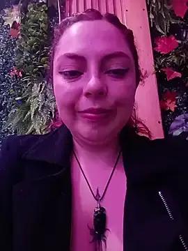 Stripchat Watch Live Sex Cams of madelaine-