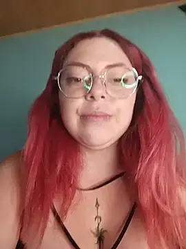 Stripchat Live Sex Cam of madelaine-