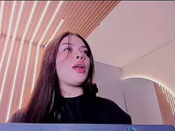 Stripchat Free Porn Cam of Sexy_paradise18_