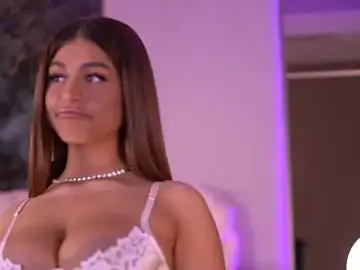 Stripchat Free Live Porn of BellaNoirre