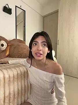 Stripchat Watch Live Sex Cams of ZaraLuuv