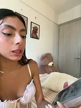 Stripchat Live Porn of ZaraLuuv