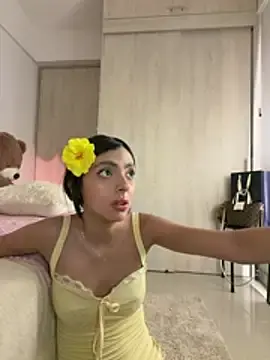 Stripchat Nude Webcam of ZaraLuuv