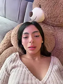 Stripchat Adult Webcam of ZaraLuuv