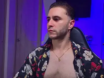 Stripchat Sex Cam of Latino_stud4u