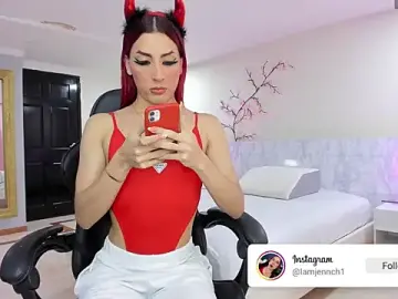 Stripchat Live Sex of charolbruce_1