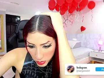 Stripchat Live Sex of charolbruce_1